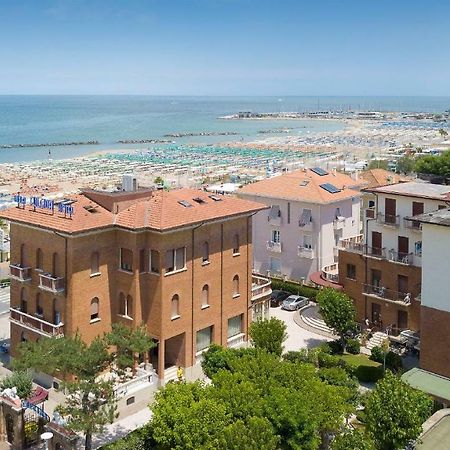 Hotel Villa Fulgida Cattolica Eksteriør billede