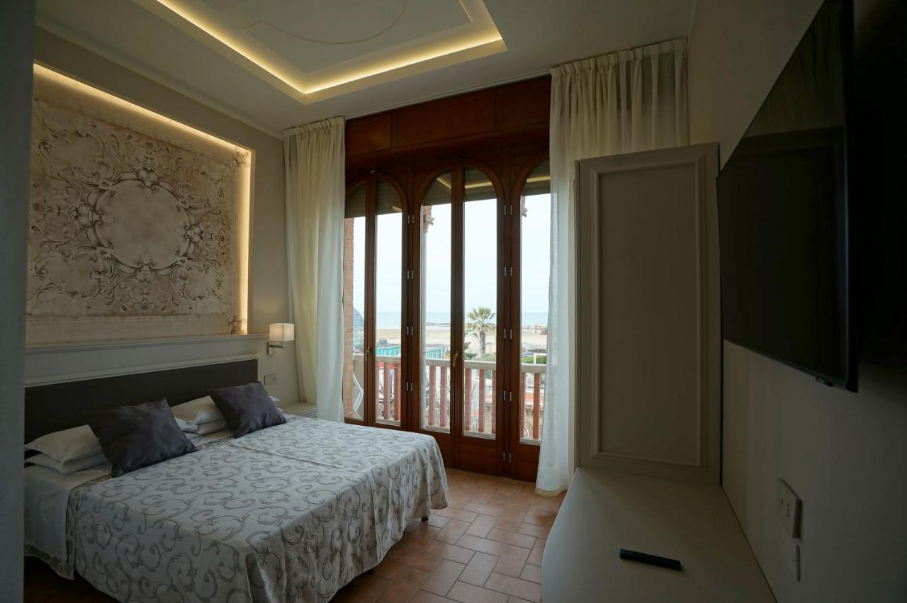 Hotel Villa Fulgida Cattolica Eksteriør billede