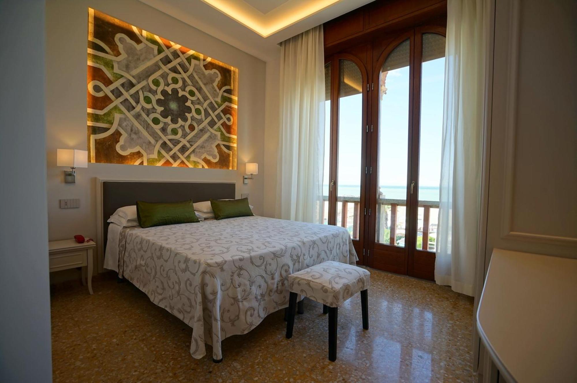 Hotel Villa Fulgida Cattolica Eksteriør billede
