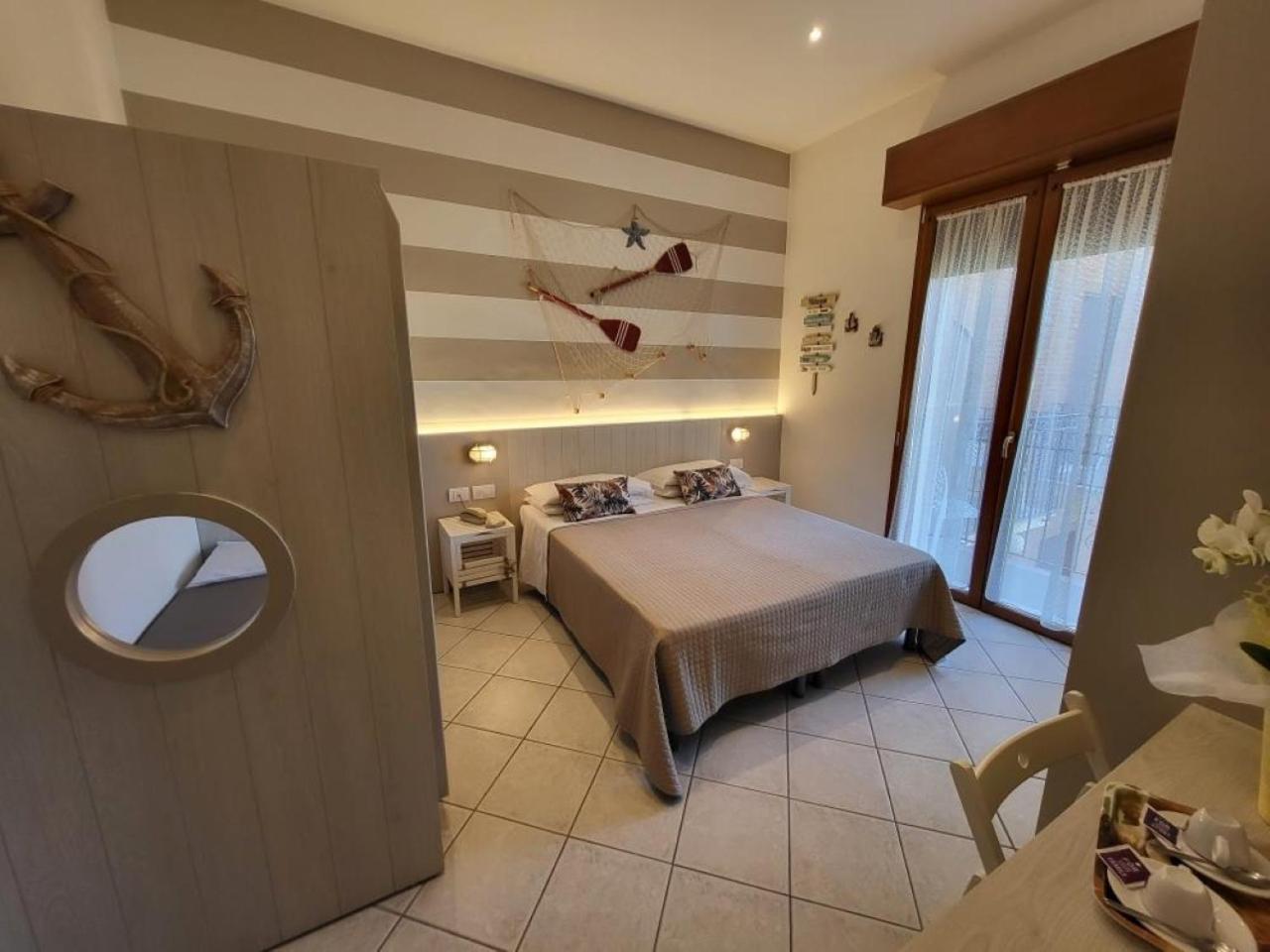 Hotel Villa Fulgida Cattolica Eksteriør billede