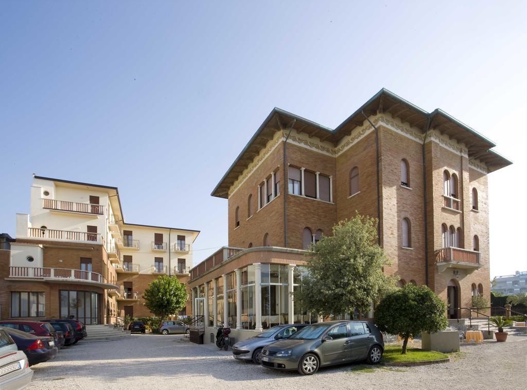 Hotel Villa Fulgida Cattolica Eksteriør billede