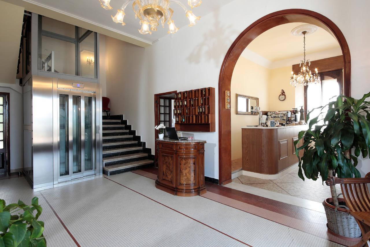 Hotel Villa Fulgida Cattolica Eksteriør billede